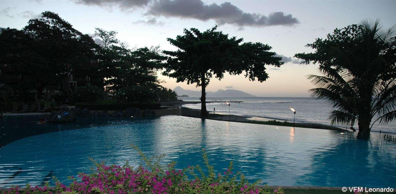 Tahiti Pearl Beach Resort & Spa Exterior photo